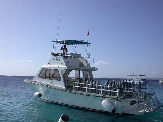 bonaire2004boat.jpg